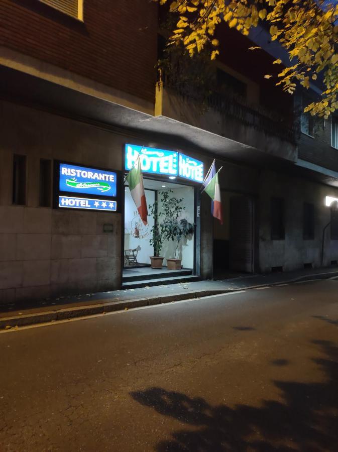 Hotel Marinoni Lomazzo Exteriér fotografie
